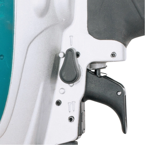 Cloueur Pneumatique 8,3 Bar 32 à 64 Mm MAKITA - AF635 3 Cloueur Pneumatique 8,3 Bar 32 à 64 Mm MAKITA - AF635