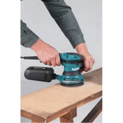 Ponceuse Excentrique MAKITA 300W Ø125 MM + 1 Abrasif En Coffret MAK-PAC - BO5041J 7 Ponceuse Excentrique MAKITA 300W Ø125 MM + 1 Abrasif En Coffret MAK-PAC - BO5041J -Electro Tool Soldes OBA10089 3